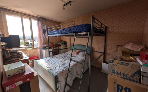 Appartement à vendre    3 pièces • 76 m2 Montluçon