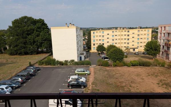 Appartement à vendre    3 pièces • 76 m2 Montluçon