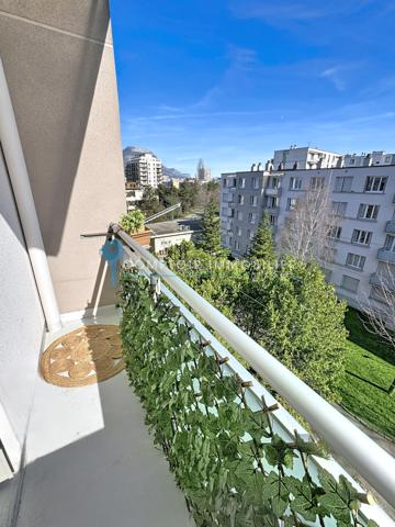 Appartement
                                                                                                                                                                                                                                                                                                                        3 pièce(s)                                                                                                                                                                                                          2 chambre(s)                                                                                                                                                                                                          62  m²