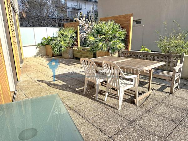 Appartement
                                                                                                                                                                                                                                                                                                                        3 pièce(s)                                                                                                                                                                                                          2 chambre(s)                                                                                                                                                                                                          70  m²