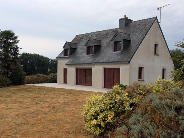 PLOUAY EN CAMPAGNE BELLE MAISON DE 6 PIÈCES  150m² ENVIRON HABITABLE SUR PARCELLE DE 2938M²