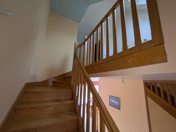PLOUAY EN CAMPAGNE BELLE MAISON DE 6 PIÈCES  150m² ENVIRON HABITABLE SUR PARCELLE DE 2938M²