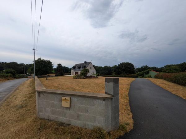 PLOUAY EN CAMPAGNE BELLE MAISON DE 6 PIÈCES  150m² ENVIRON HABITABLE SUR PARCELLE DE 2938M²
