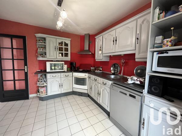 Maison à vendre 6 pièces 144 m² Néris-les-Bains