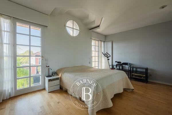 Saint-Cloud, Maison 3 Chambres -  279 m² à vendre