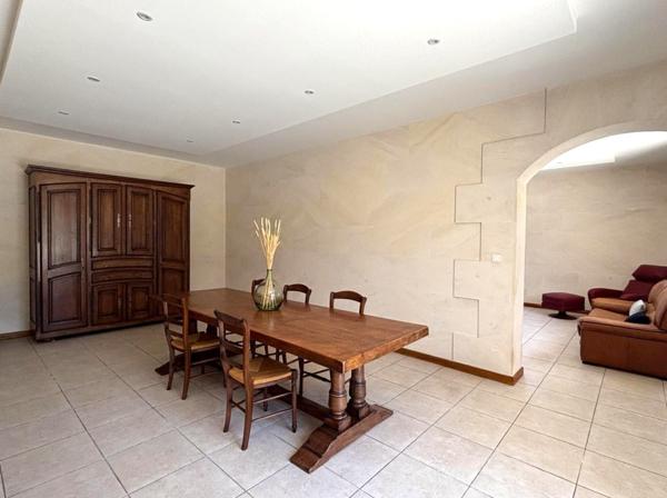 Maison 8 pièces - 290 m²