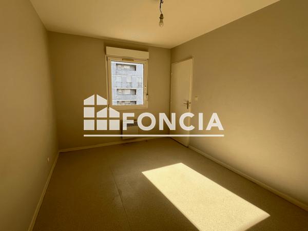 Location Appartement 2 pièces 34.31 m² - 32 RUE LECHESNE Le Mans 72000