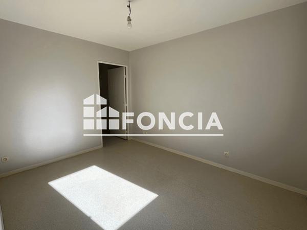 Location Appartement 2 pièces 34.31 m² - 32 RUE LECHESNE Le Mans 72000