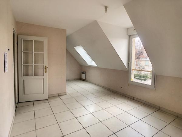 ORLEANS - St Jean de Braye - Rue de la Glacière  - Appartement 2 pièce(s) 42.20 + 2 PARKINGS