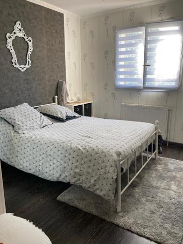 A vendre pavillon familial de plain-pied avec jardin à Distré 49400