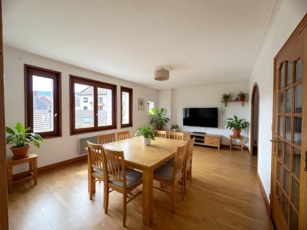 Appartement à BELLEGARDE SUR VALSERINE (01200)