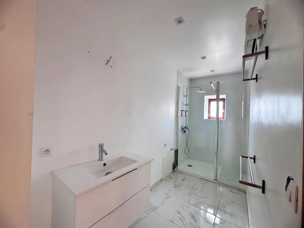 Appartement à BELLEGARDE SUR VALSERINE (01200)