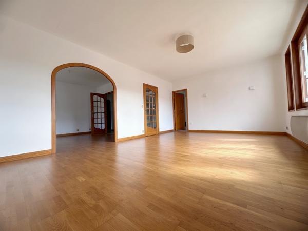 Appartement à BELLEGARDE SUR VALSERINE (01200)