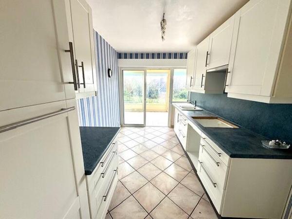 BINIC - Maison 4 chambres avec véranda