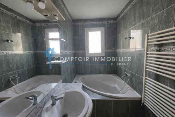 Villa
                                                                                                                                                                                                                                                                                                                        6 pièce(s)                                                                                                                                                                                                          5 chambre(s)                                                                                                                                                                                                          140  m²