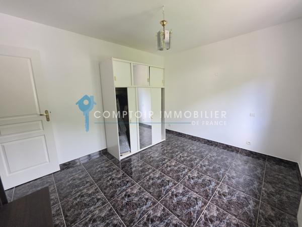 Villa
                                                                                                                                                                                                                                                                                                                        6 pièce(s)                                                                                                                                                                                                          5 chambre(s)                                                                                                                                                                                                          140  m²