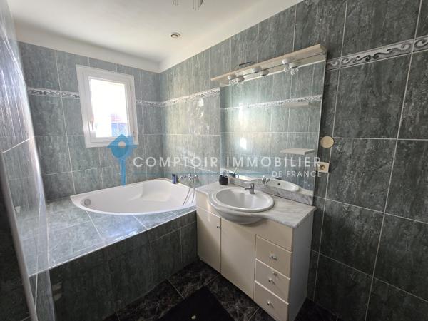 Villa
                                                                                                                                                                                                                                                                                                                        6 pièce(s)                                                                                                                                                                                                          5 chambre(s)                                                                                                                                                                                                          140  m²