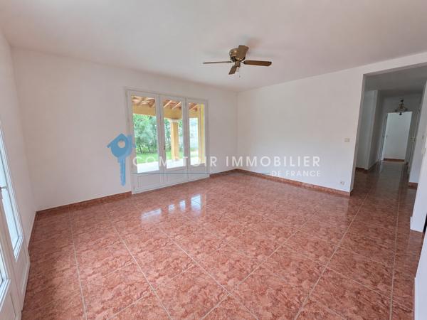 Villa
                                                                                                                                                                                                                                                                                                                        6 pièce(s)                                                                                                                                                                                                          5 chambre(s)                                                                                                                                                                                                          140  m²