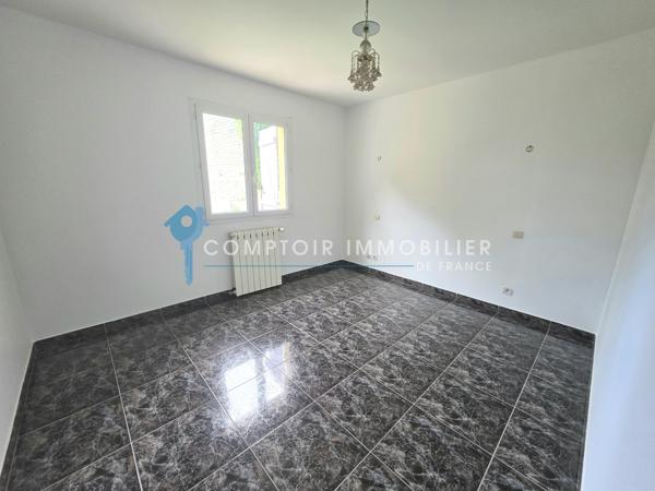 Villa
                                                                                                                                                                                                                                                                                                                        6 pièce(s)                                                                                                                                                                                                          5 chambre(s)                                                                                                                                                                                                          140  m²