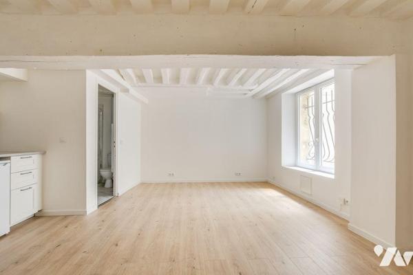 Studio à vendre – 36 rue de la Montagne Saint Geneviève , PARIS (5ème) 