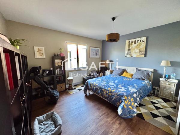 BEAU PAVILLON DE 3 CHAMBRES BUREAU GARAGE ET PISCINE A CHAURAY