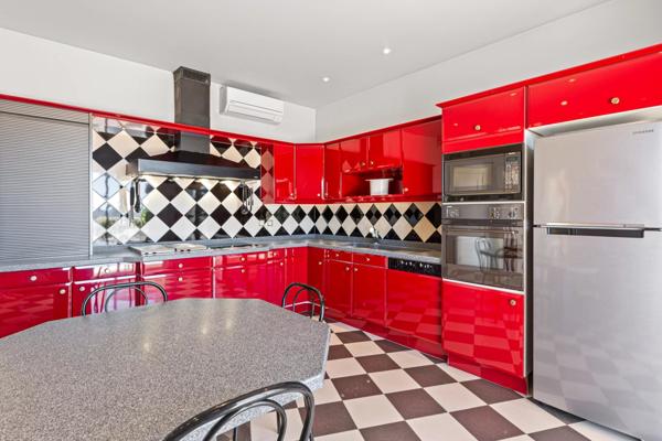 Mandelieu, villa sur les hauteurs, vue mer panoramique