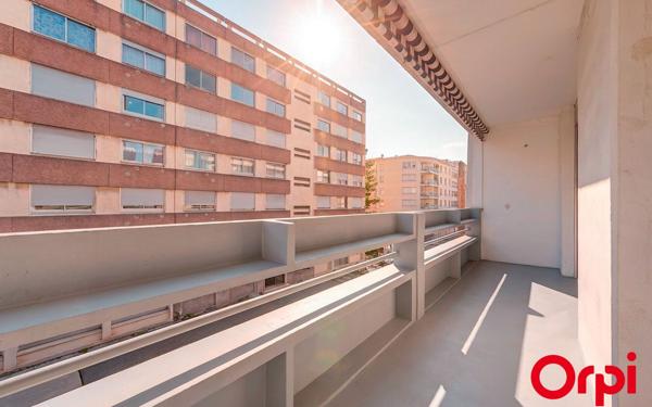 Appartement à vendre    2 pièces • 48 m2 Villeurbanne