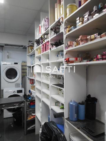 Salon de Coiffure, ARBENT (01), entièrement rénové, 5 Places, 3 bacs de rinçage, belle décoration,