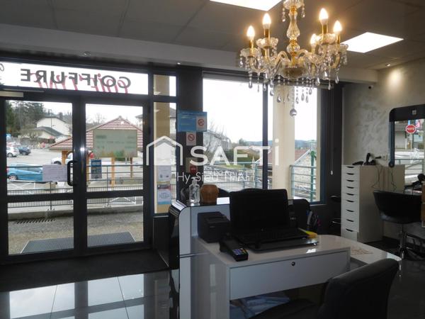 Salon de Coiffure, ARBENT (01), entièrement rénové, 5 Places, 3 bacs de rinçage, belle décoration,