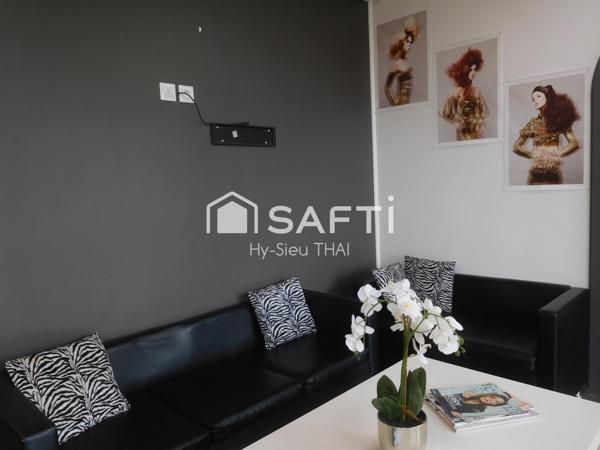 Salon de Coiffure, ARBENT (01), entièrement rénové, 5 Places, 3 bacs de rinçage, belle décoration,