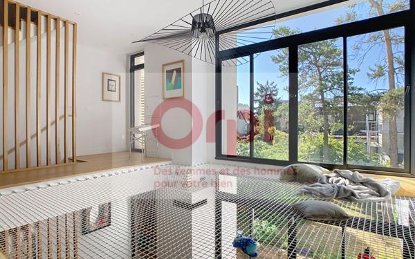 Maison à vendre    8 pièces • 240 m2 Issy-les-Moulineaux
