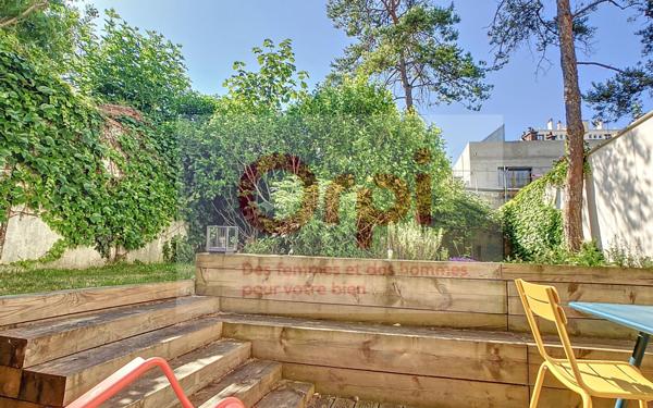 Maison à vendre    8 pièces • 240 m2 Issy-les-Moulineaux