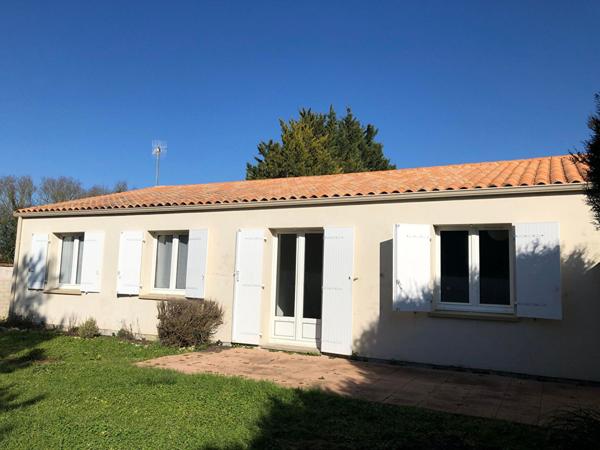 17220 SALLES SUR MER Ensemble immobilier de deux Maisons sur Salles Sur Mer