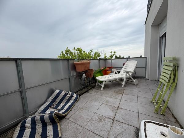 Appartement T3 avec terrasse, en résidence séniors