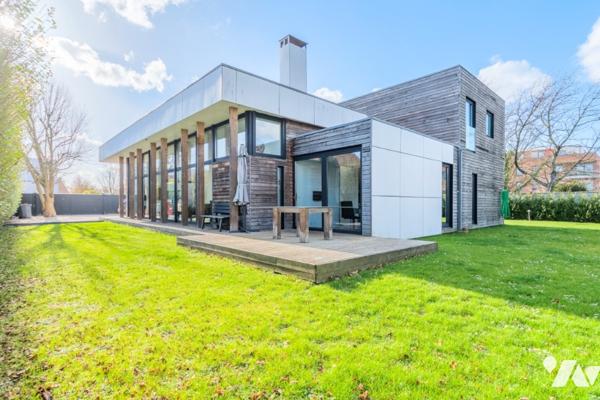 Domaine de GREEN PARK à Faches-Thumesnil
HYPER CONTEMPORAINE individuelle de + de 300M².