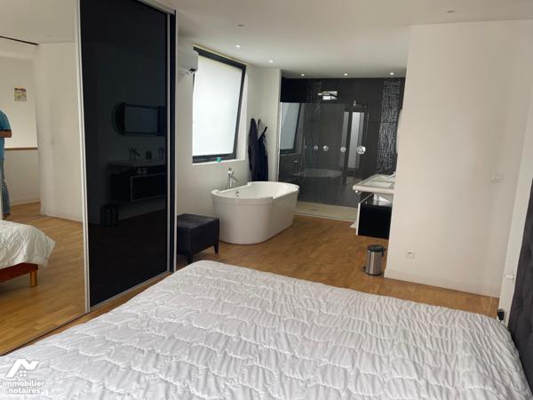 Domaine de GREEN PARK à Faches-Thumesnil
HYPER CONTEMPORAINE individuelle de + de 300M².