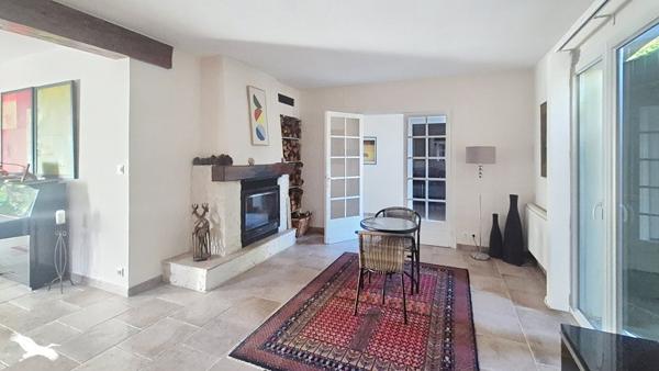 Maison 493 500 € Saint-Laurent-des-Vignes 6 p 198 m² DPE D