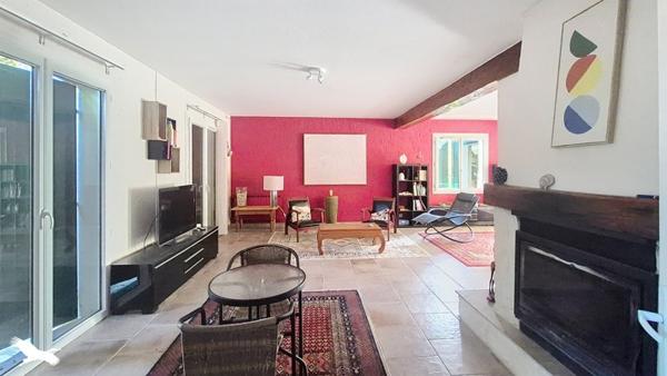 Maison 493 500 € Saint-Laurent-des-Vignes 6 p 198 m² DPE D