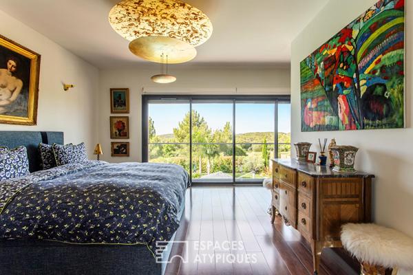 Villa d’architecte raffinée avec vue dominante sur la garrigue