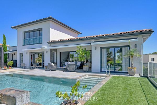 Villa d’architecte raffinée avec vue dominante sur la garrigue