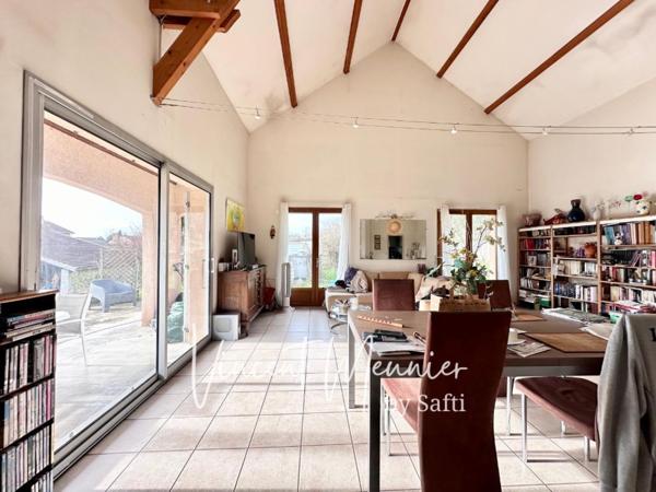 Propriété avec 2 habitations / Garage 90 m2 / Parcelle 1 173 m2