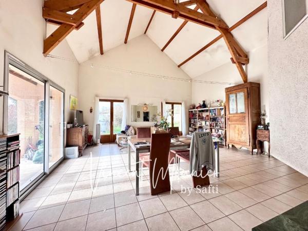 Propriété avec 2 habitations / Garage 90 m2 / Parcelle 1 173 m2