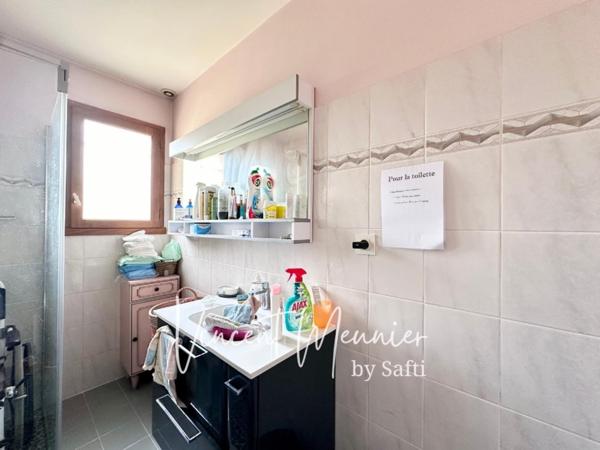 Propriété avec 2 habitations / Garage 90 m2 / Parcelle 1 173 m2