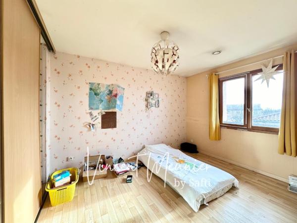 Propriété avec 2 habitations / Garage 90 m2 / Parcelle 1 173 m2