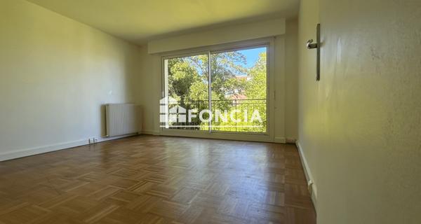 Location Studio 24.91 m² - Le Pecq 78230