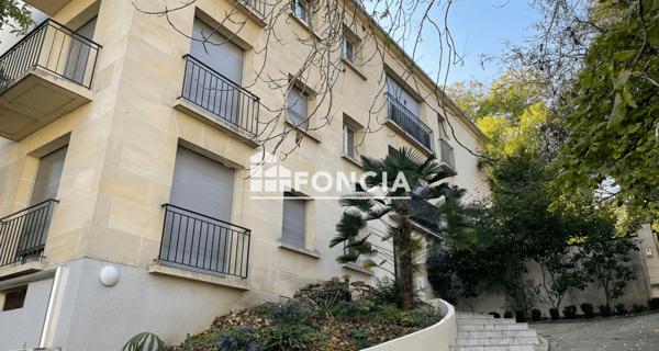 Location Studio 24.91 m² - Le Pecq 78230