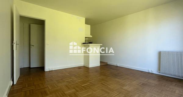 Location Studio 24.91 m² - Le Pecq 78230