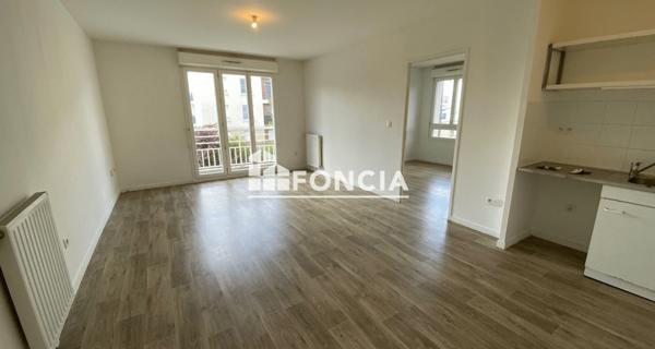 Location Appartement 2 pièces 43.66 m² - Corbeil-essonnes 91100