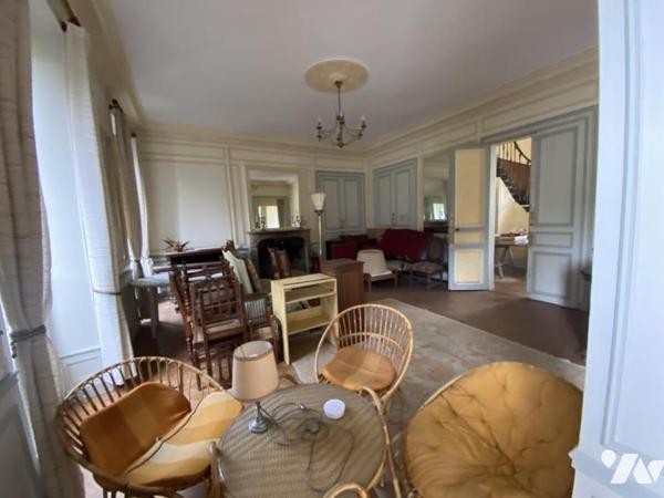 45680 DORDIVES - CHATEAU ET DEPENDANCES