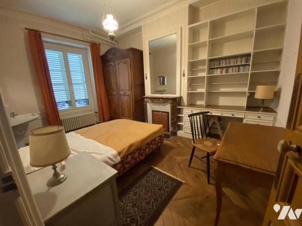 45680 DORDIVES - CHATEAU ET DEPENDANCES